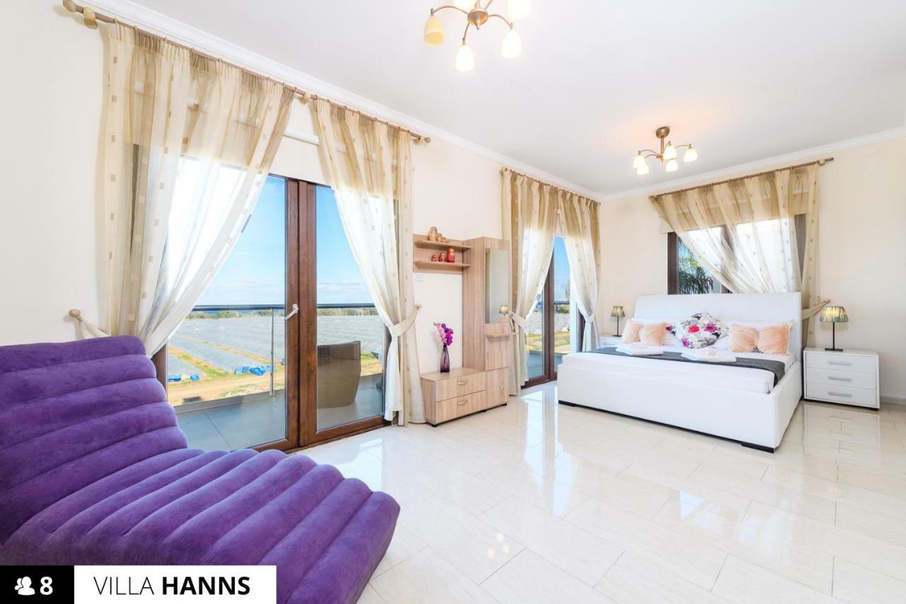Blue Water Bay Villas Paralimni Exterior photo