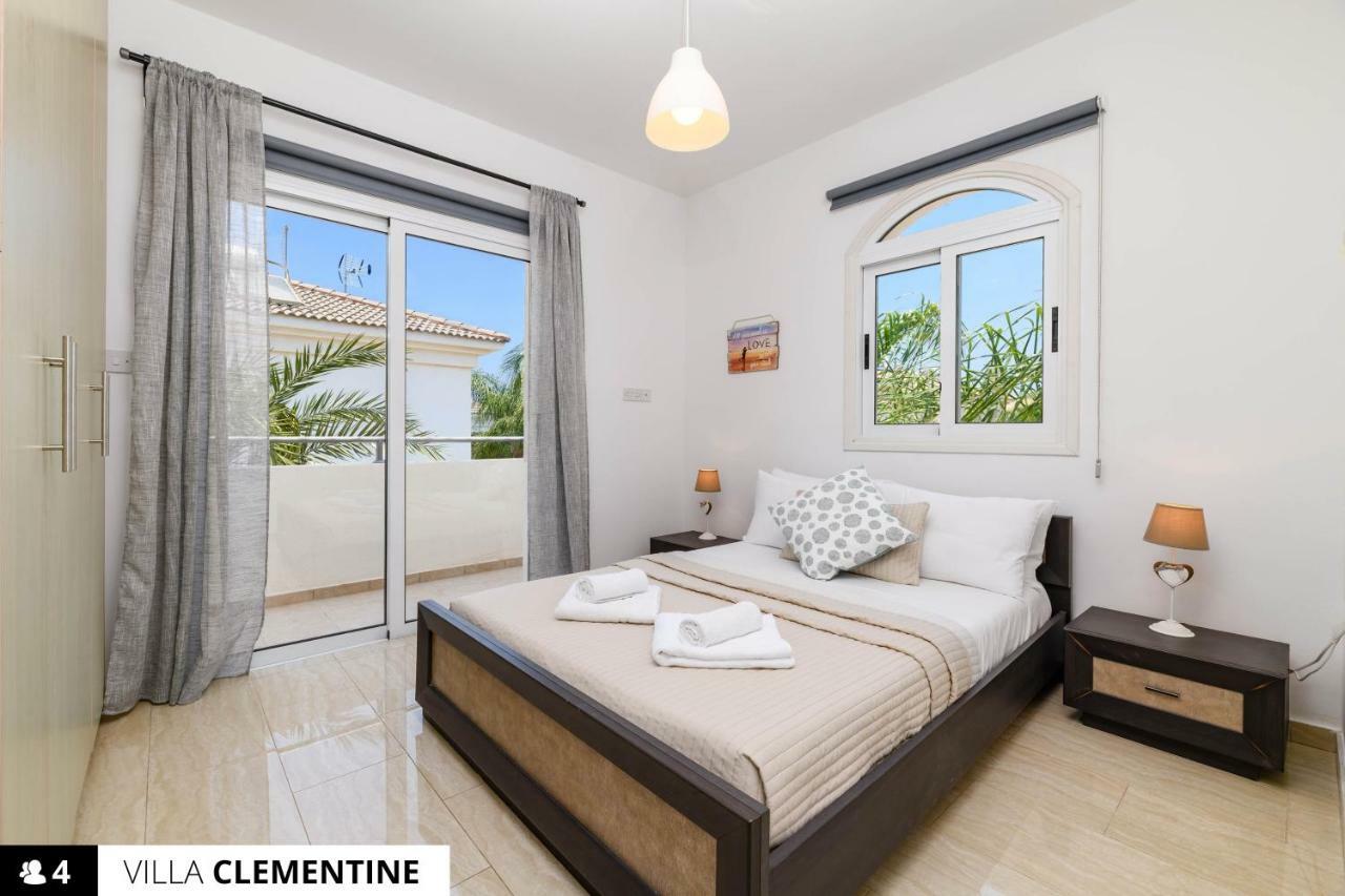Blue Water Bay Villas Paralimni Exterior photo