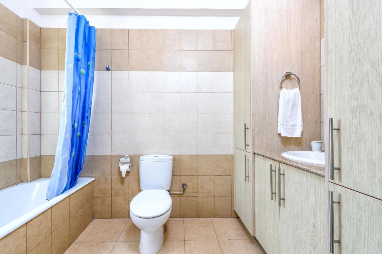 Blue Water Bay Villas Paralimni Exterior photo
